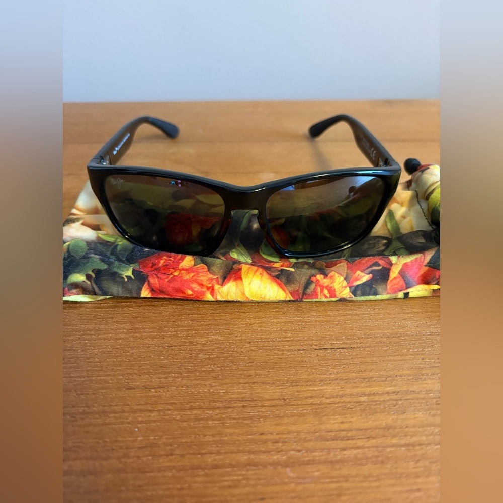 Maui Jim Black Sunglasses